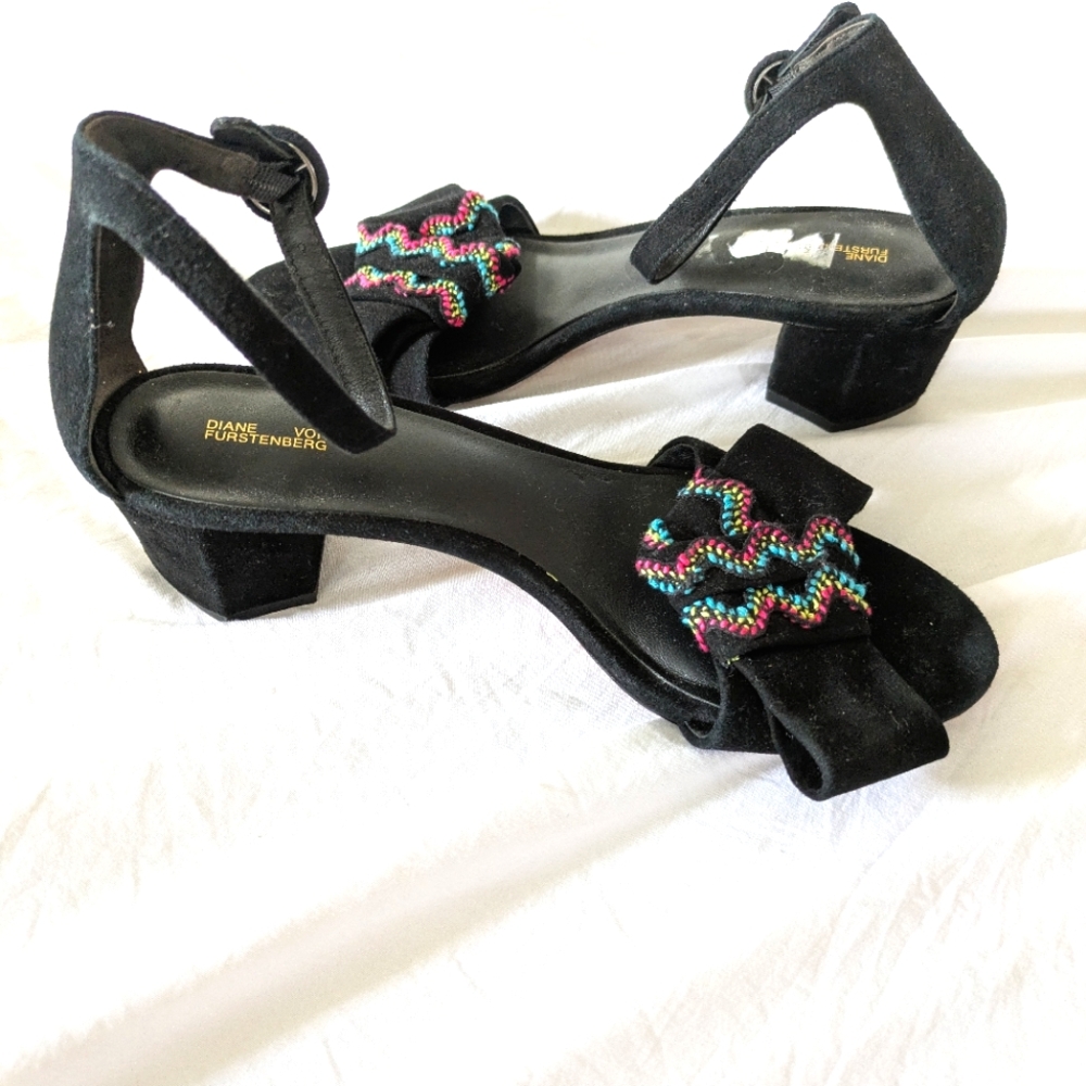Diane Von Furstenberg Black Heels with Multicolor Accents